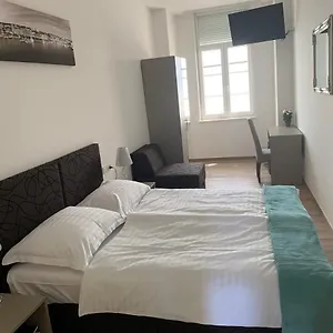 Hotel kapsułowy Rirooms 
